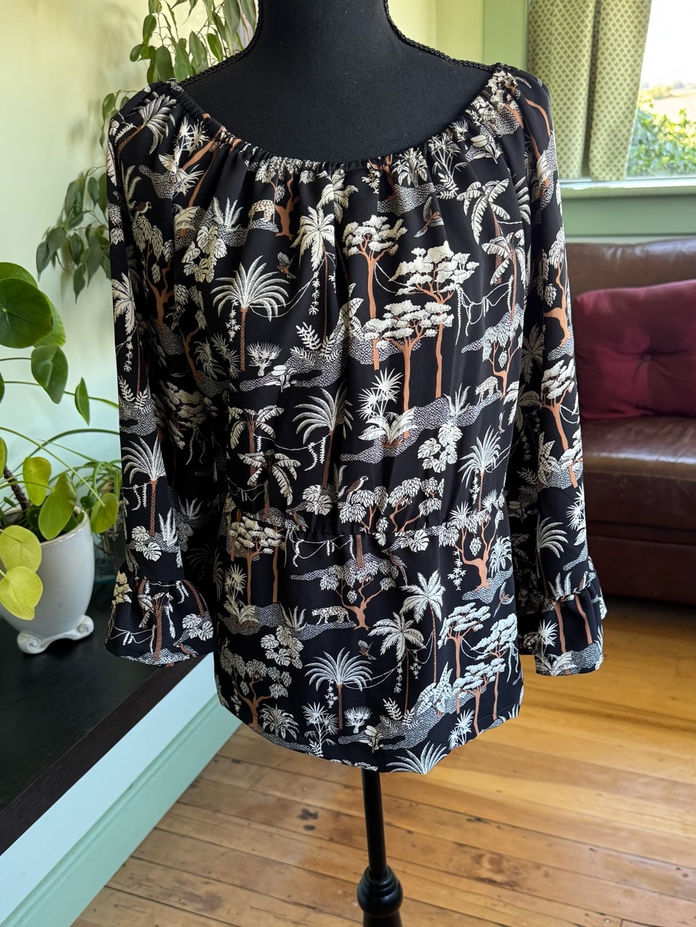 Women's Black Tropical Print Peasant Blouse